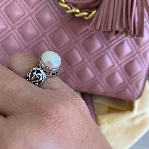 Sterling silver ring it’s a bit bigger than size 7 💍 - Picture 5 of 5